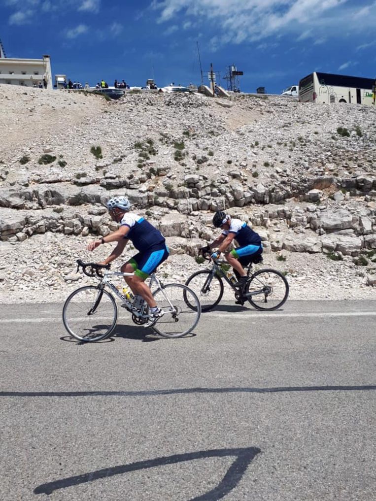 Brandwondenpatiënt Davy rijdt Mont Ventoux op: "Ouders stonden op top te wachten"