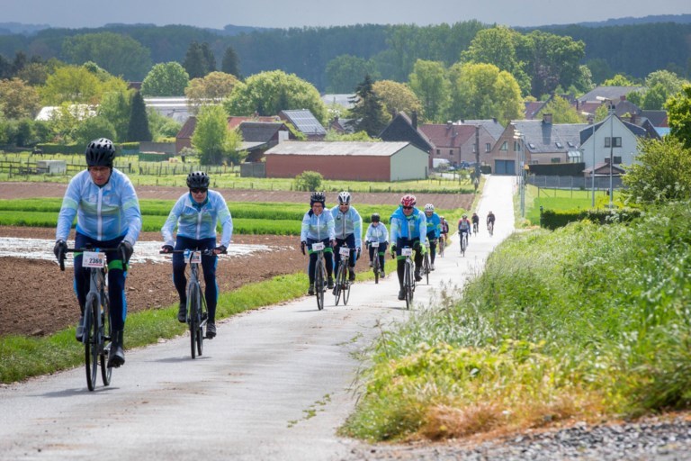 Brandwondenpatiënten beklimmen Ventoux tegen de pijn, de frustratie én de schamele terugbetalingen door het Riziv